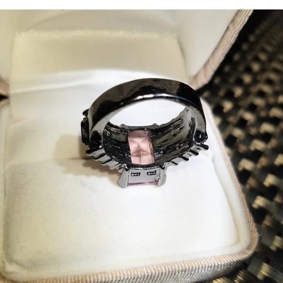 Pink Saphire Emerald cut gemstone, gunmetal ring size 6, PRICE REDUCED! - Picture 5 of 13